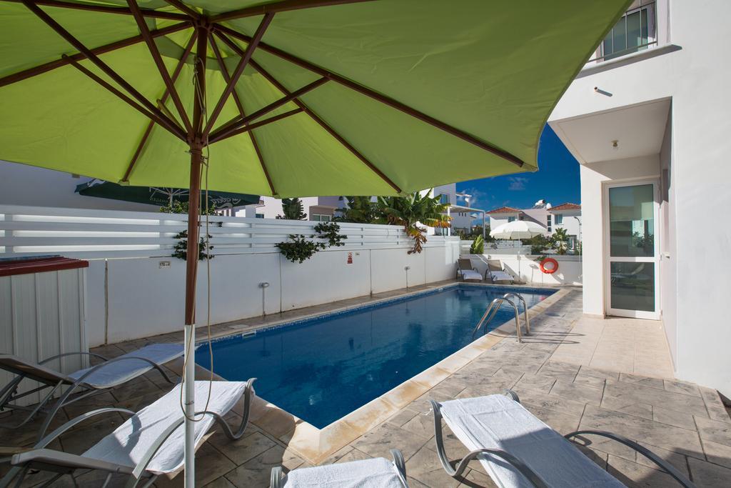 Avra Villas Паралімні Номер фото