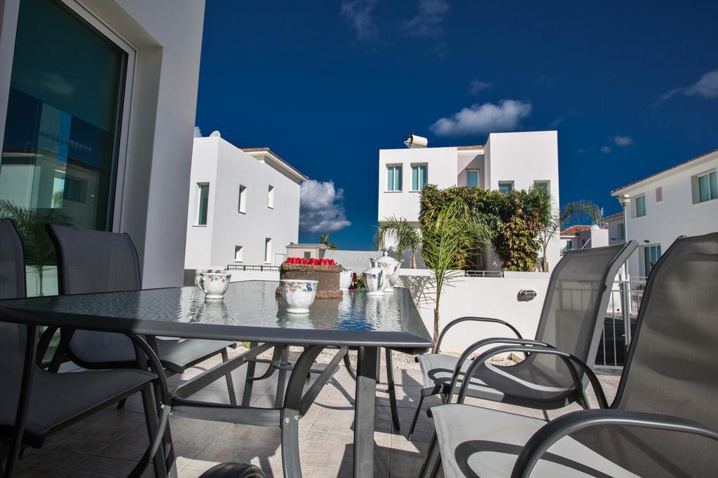 Avra Villas Паралімні Номер фото