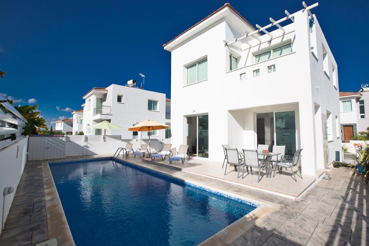 Avra Villas Паралімні Екстер'єр фото